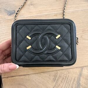 Chanel Black Filigree Caviar Quilted Crossbody Bag with Gold Hardware